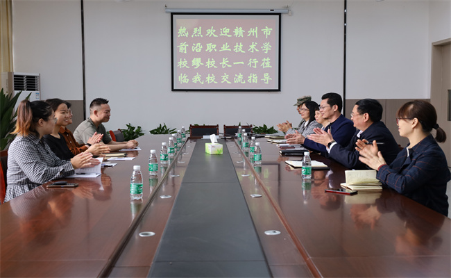 贛州市前沿職業技術學校來我校參觀交流