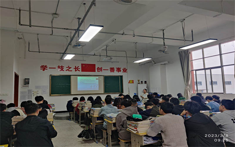吉安市理工技工學校教學教研活動—《新教師